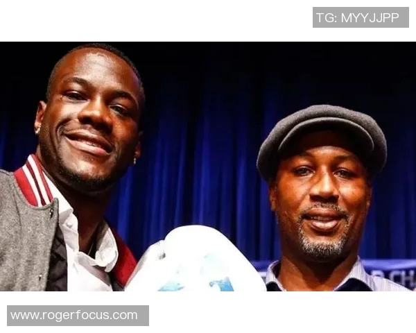 埃曼与阿高斯的巅峰对决谁将成为新的拳坛传奇